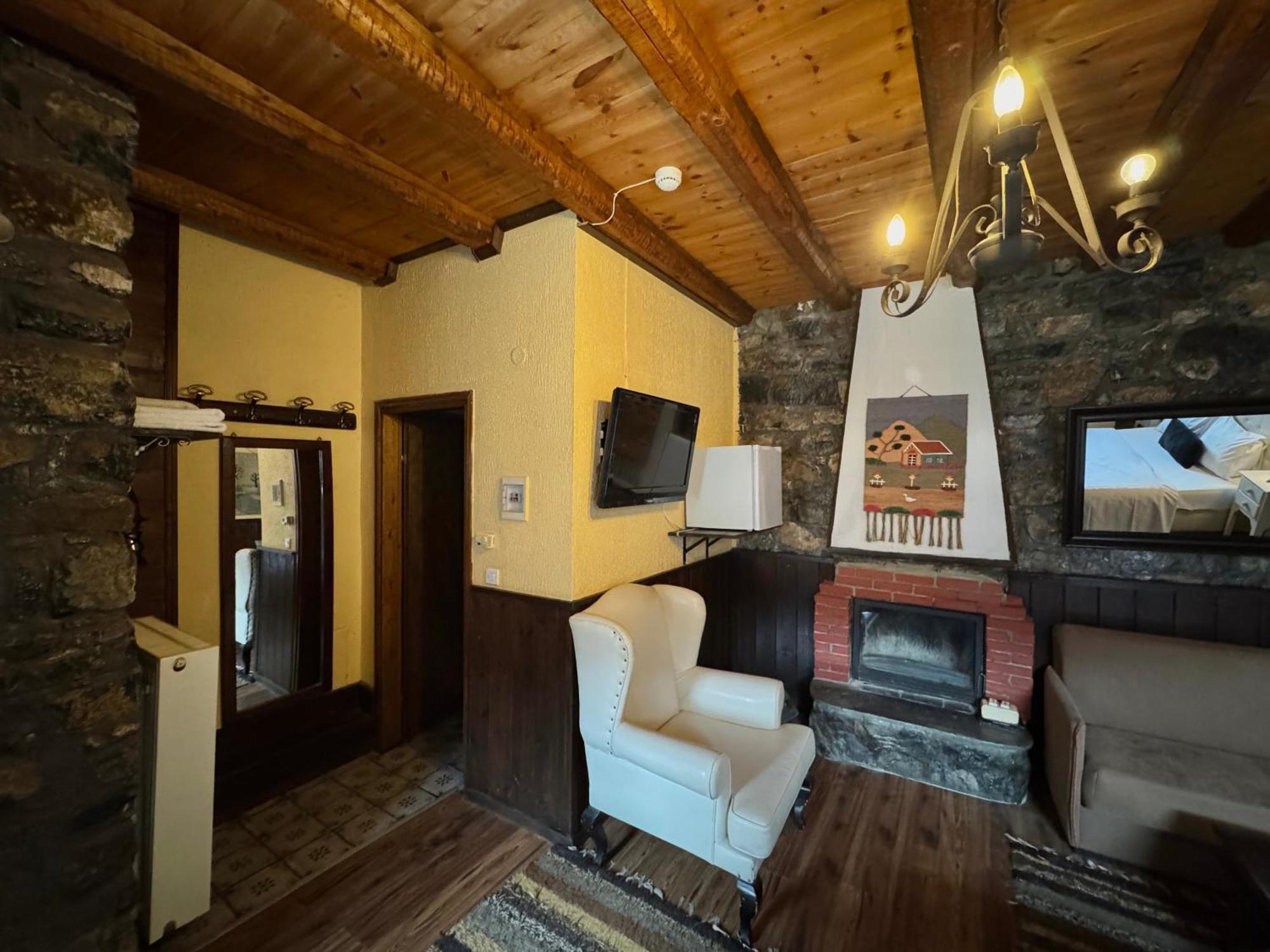 Chalet Asteras Tou Vorra Agios Athanasios  Exterior photo